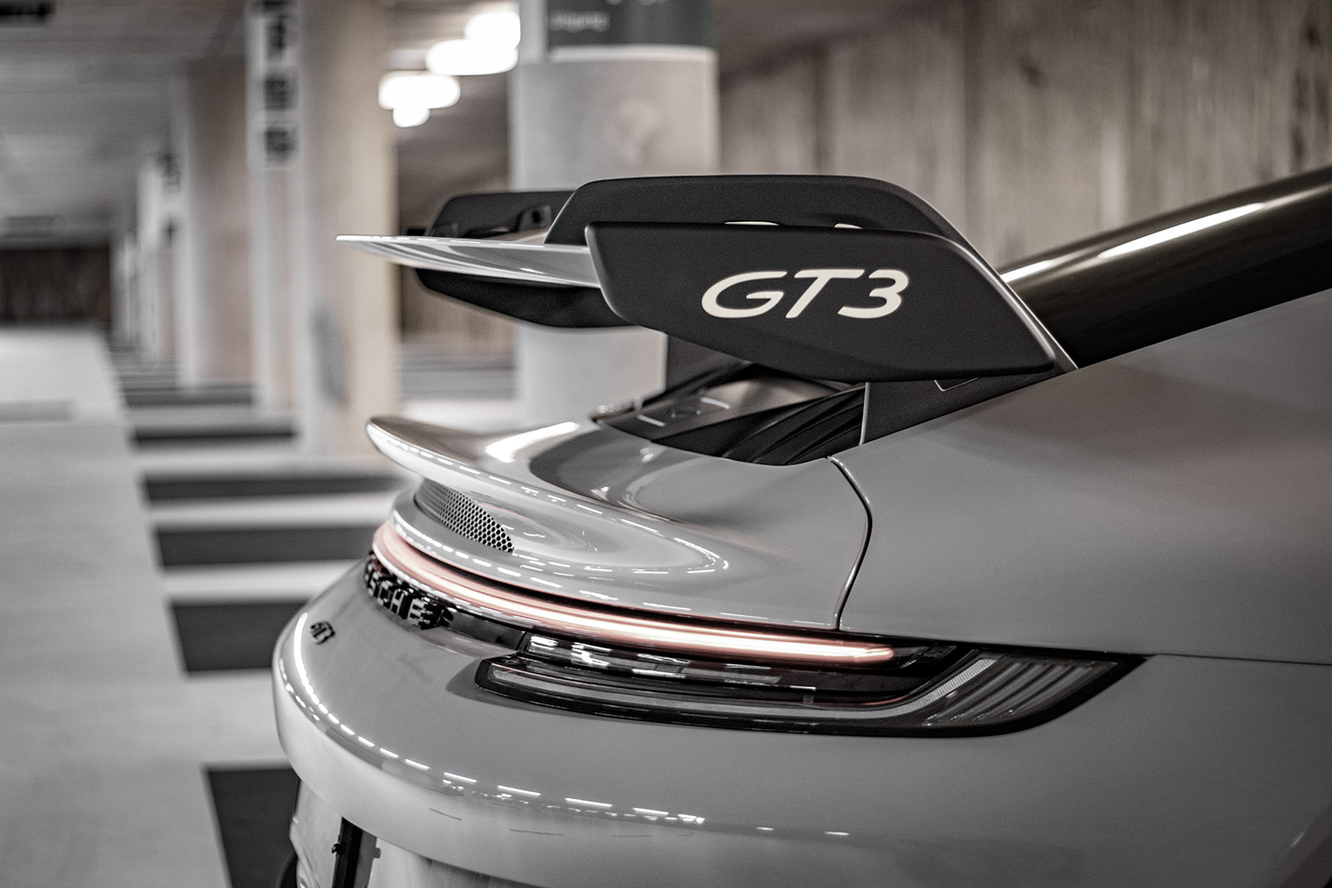 Side view of a Porsche 992 GT3 spoiler